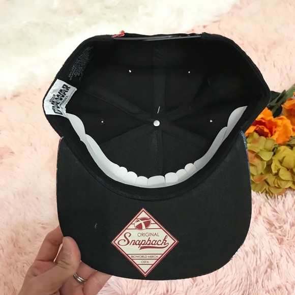 Marvel Captain America Black Widow SnapBack Hat - Picture 5 of 6